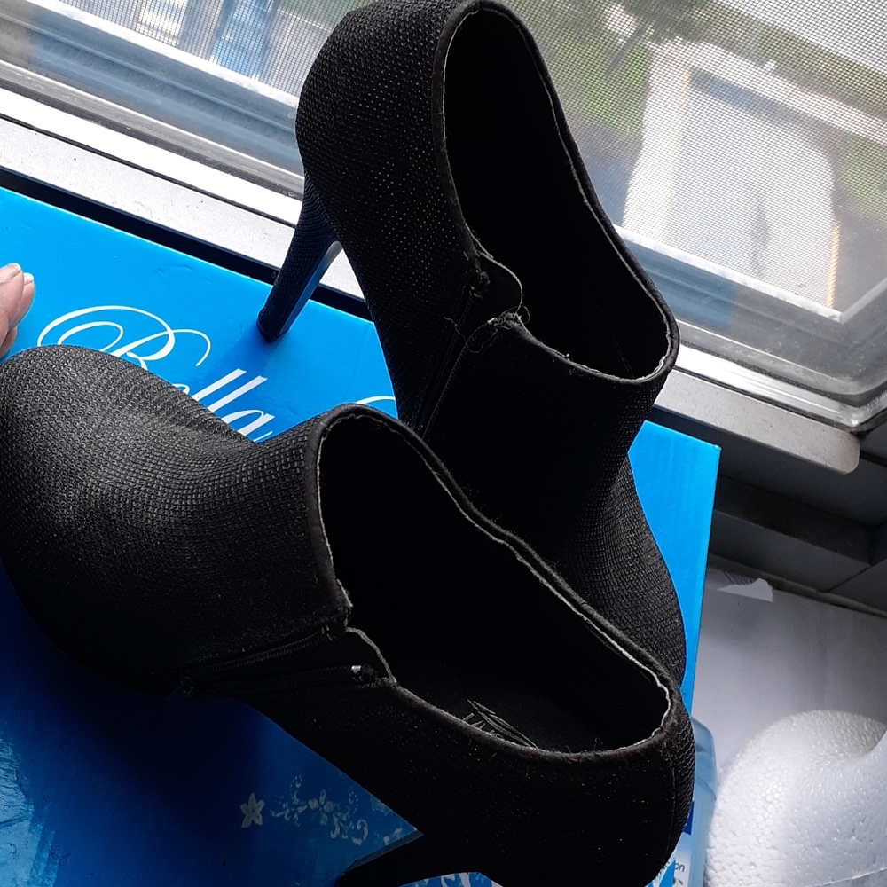 Stilettos - Picture 5 of 6